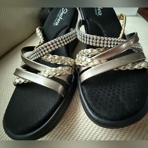 Skechers Women's Black and Silver Sandals